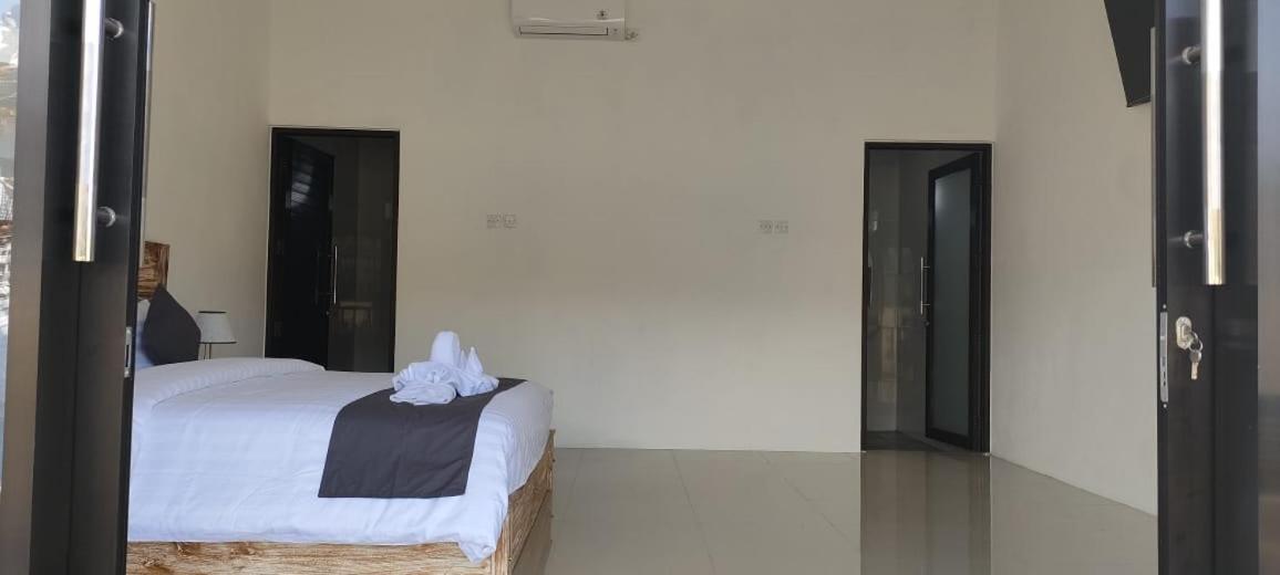 Amed Yudhadewata Hotel ภายนอก รูปภาพ