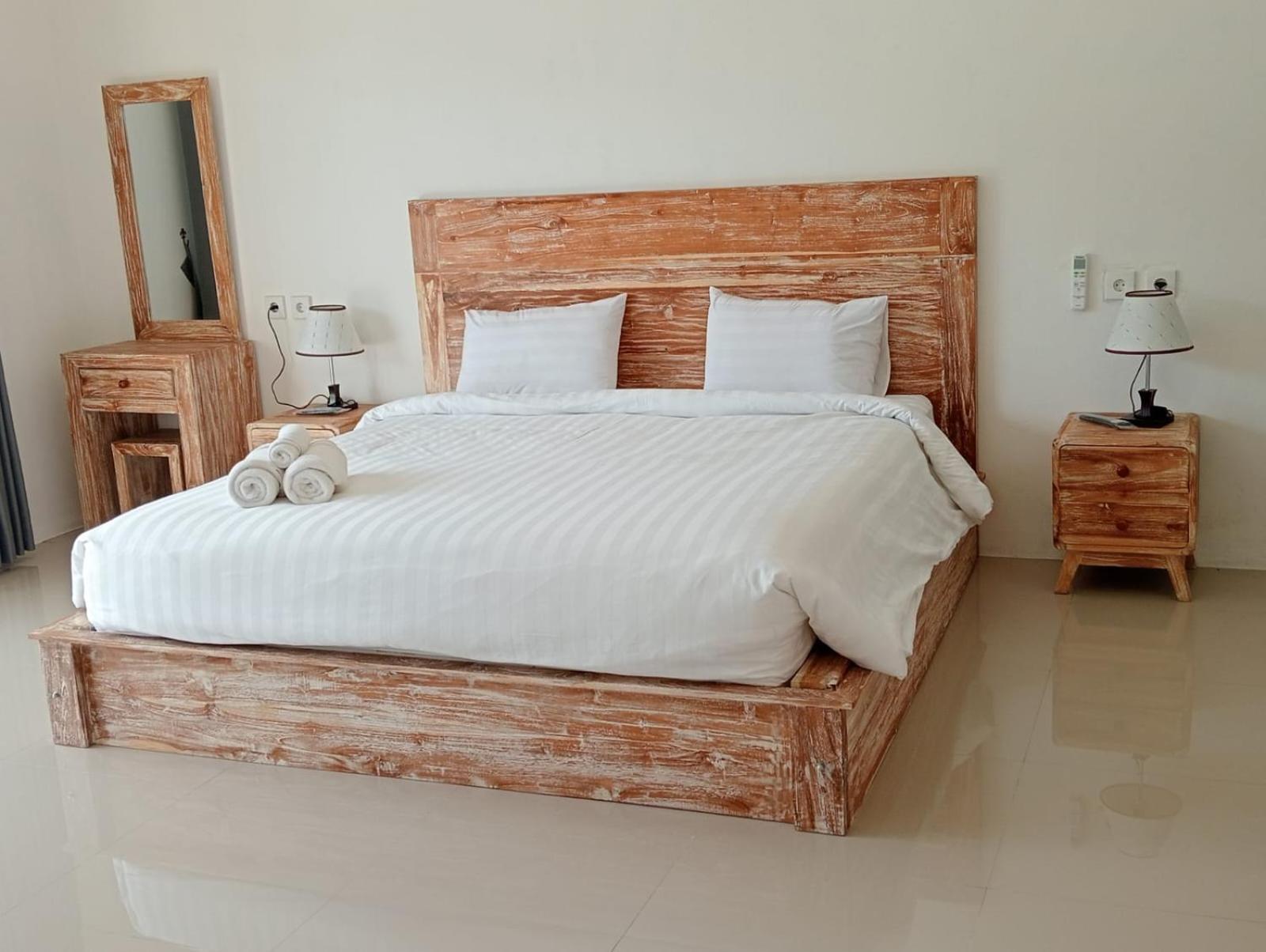 Amed Yudhadewata Hotel ภายนอก รูปภาพ