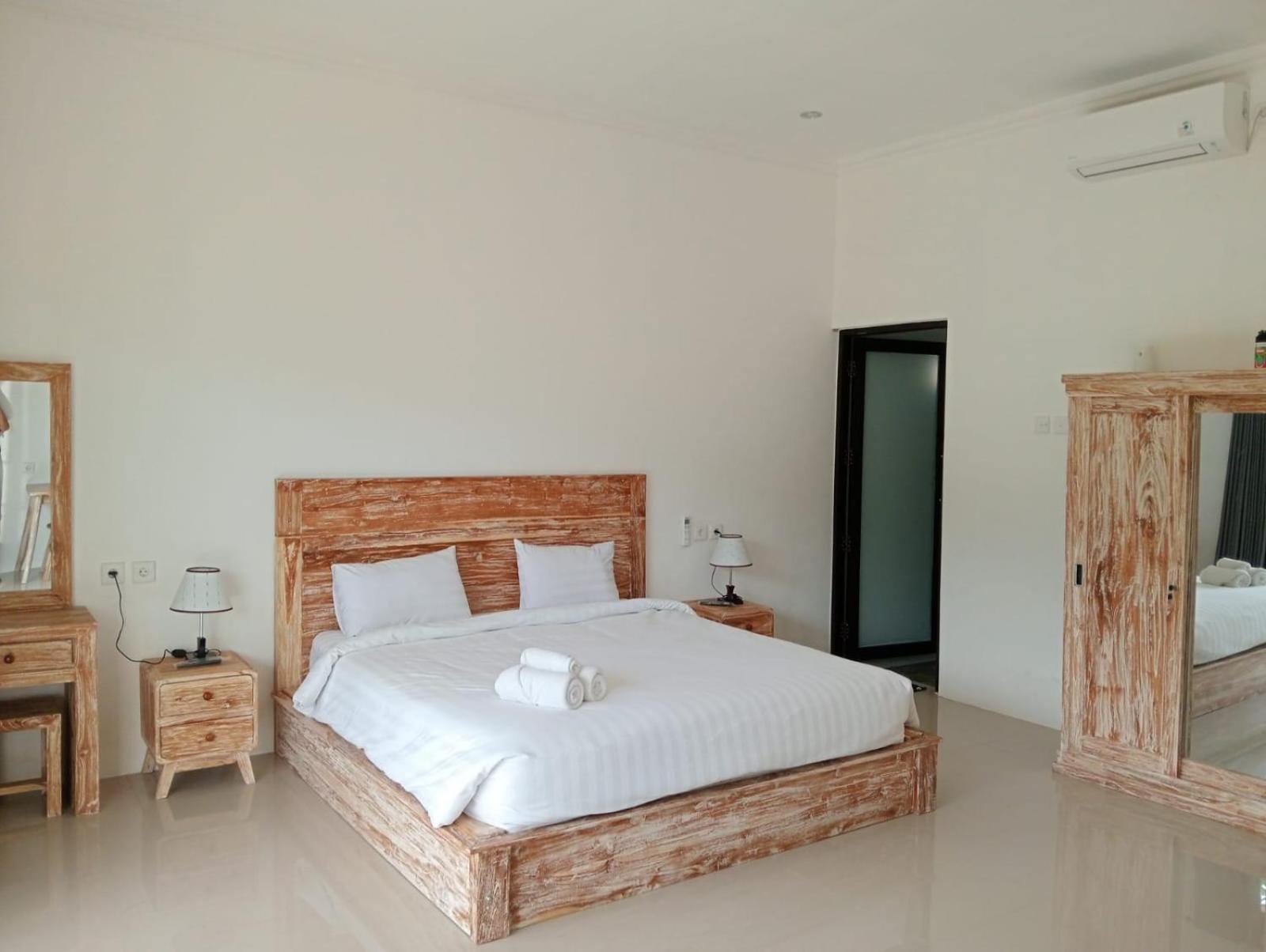 Amed Yudhadewata Hotel ภายนอก รูปภาพ